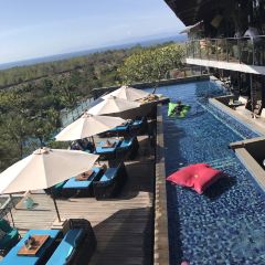 Unique Rooftop Bar & Restaurant User Photo