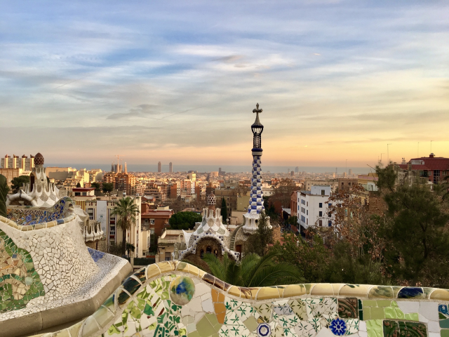 超有趣巴塞隆拿park guell，日落時分在這裏拍照超美的