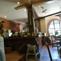 The Hobbit House 여행 사진