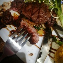 EAT Bar & Grill Restaurant Karon User Photo