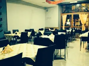 Pizzeria Moderna - Pizzeria con forno a legna