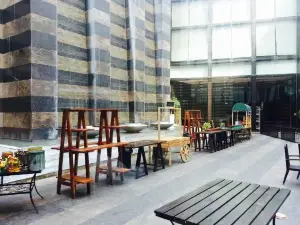 M Cafe
