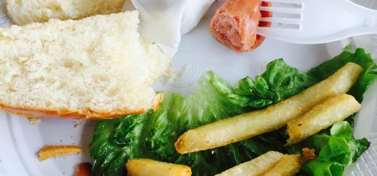 Lucky Restaurant & Cafe