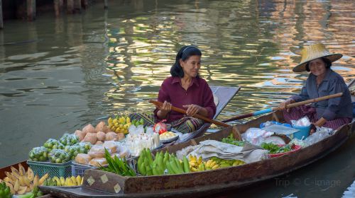 Pattaya Floating Market