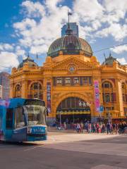 Flinders Street Railway Station