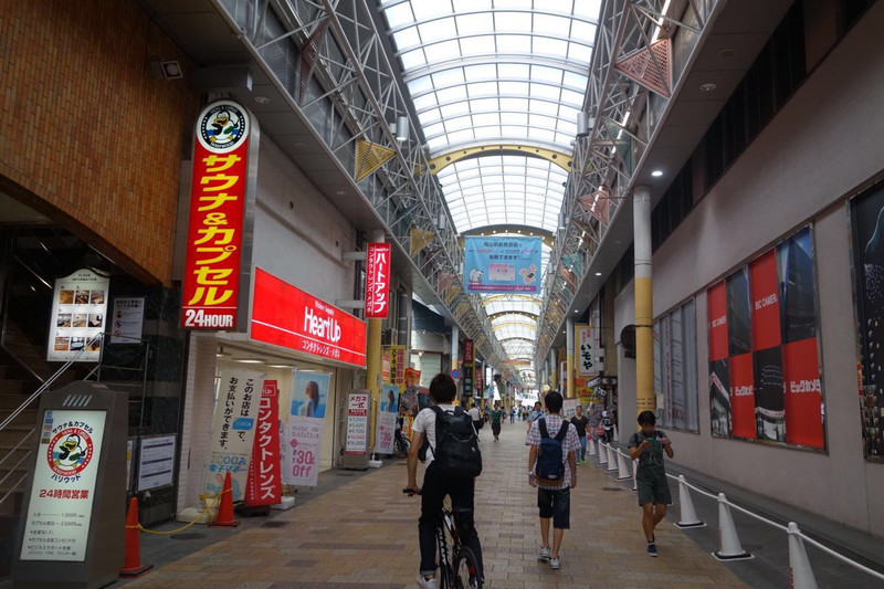 岡山車站, 購物, 桃太郎大通商店街