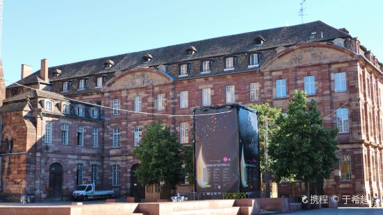 School Fustel-De-Coulanges