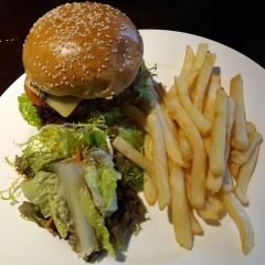Bluefrog (Disney Town) User Photo