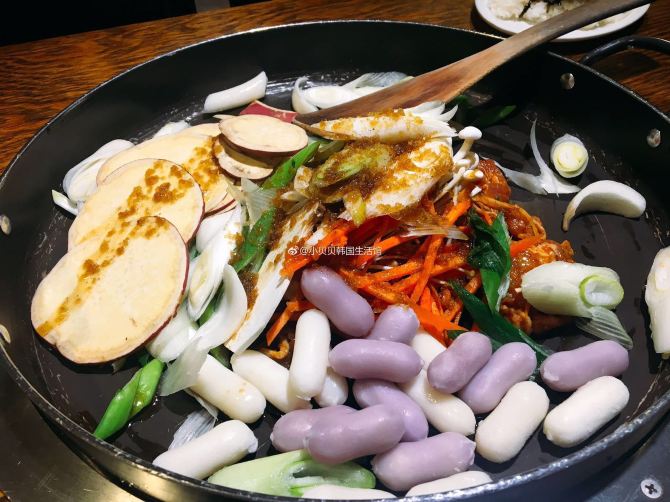 유가네닭갈비 3호점 - 서울 여행 리뷰｜트립닷컴 트립 가이드