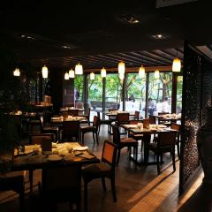 Silks Palace User Photo