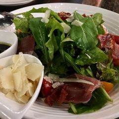 Italics Restaurant User Photo