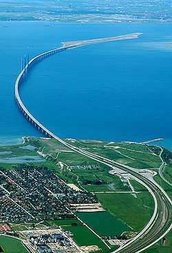 厄勒海峽大橋