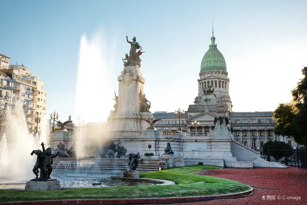 Hotels near Plaza del Congreso