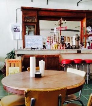 DutchTowne Deli & Cafe