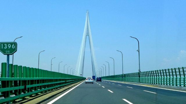 항저우만 대교
