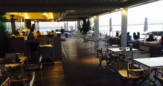 Maxi's Beach Bar