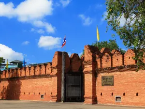 Tha Phae Gate