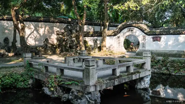 Hotels near Xiaolianzhuang