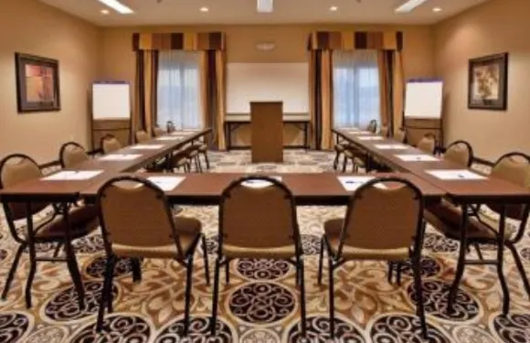 智選假日套房酒店錫代利亞 by IHG