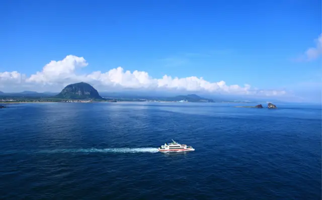 Sightseeing Boats in Jeju Island