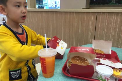 肯德基(新泰和店)