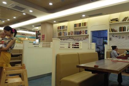 卢家妈妈·西餐厨房(洪阳店)