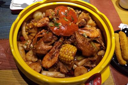 多嘴肉蟹煲(吉林财富购物广场店)