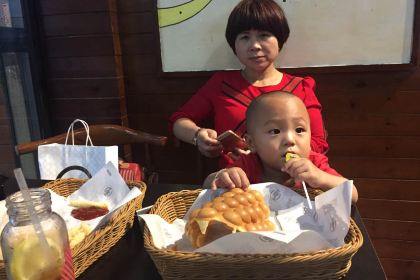 YI QI GANG SHI XIA WU CHA