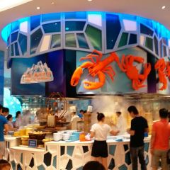 Emperor Penguin All Day Dining User Photo
