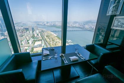 Walking on the Cloud