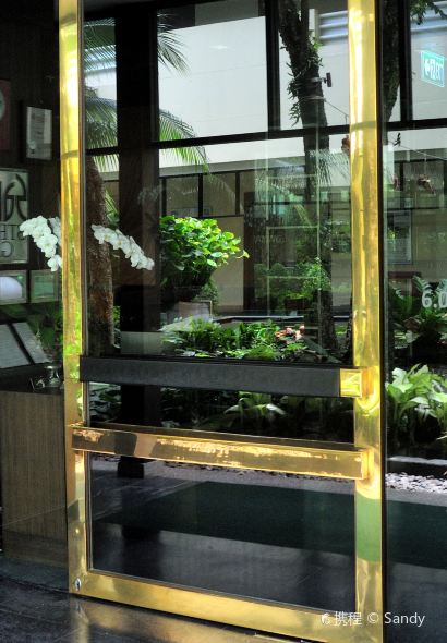 Sam’s Steaks & Grill