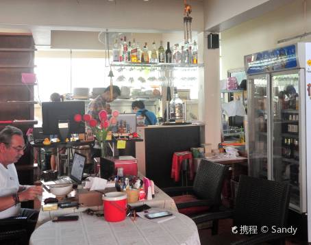 Baan Noy Restaurant