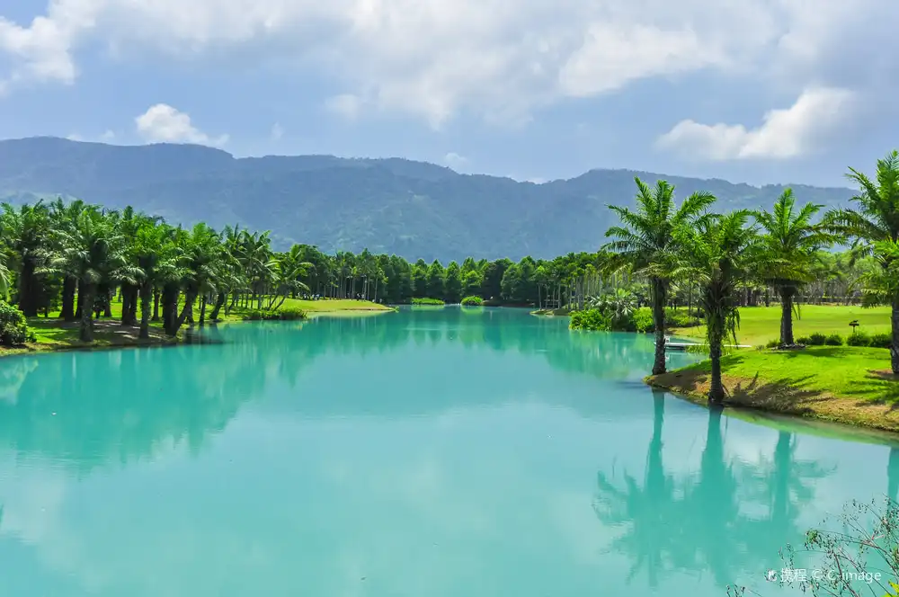 Hotels near Yunshan Water Natural Ecological Farm