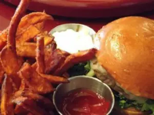 The Met Bar & Grill
