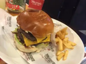 Wayne's Burger Star