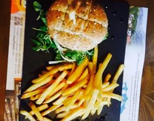 Le Montana Bar Restaurant