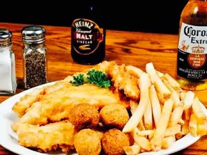 Village Tavern & Grill of Carol Stream