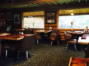 Hungry Bear Bar and Grill