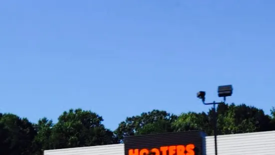 Hooters