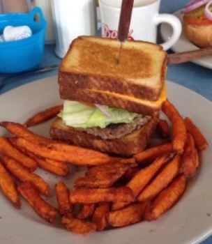 Dots Diner - River Ridge