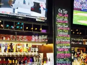 Legends Grill & Bar