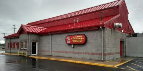 Charlie's Chicken & Barbeque