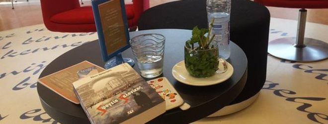 Cafe Con Libros