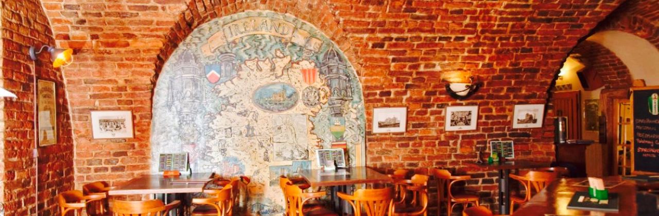 Crack Irish Pub & Restaurant