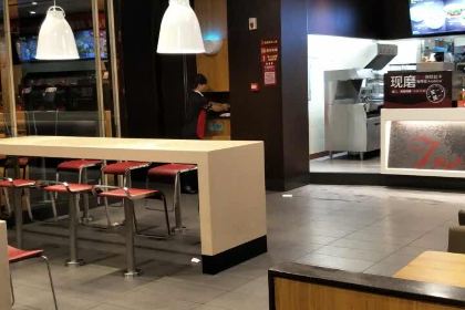 KEN DE JI DAN ZHOU CAN TING