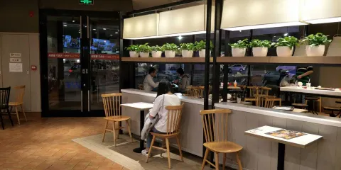 肯德基（凱旋店）