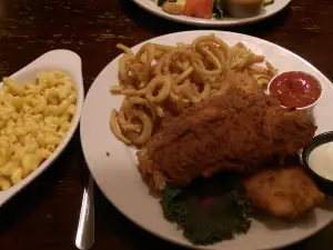 Paddy's Hollow Restaurant and Pub