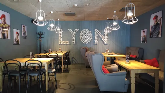 Cafe Lyon