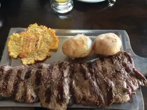 Rancho Medina Parrilla