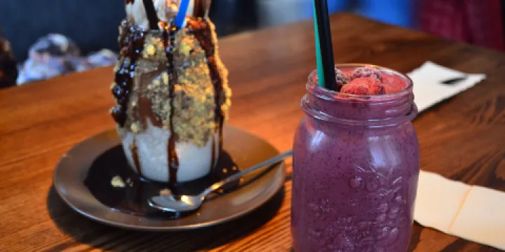 Talutti - Bakes 'n' Shakes